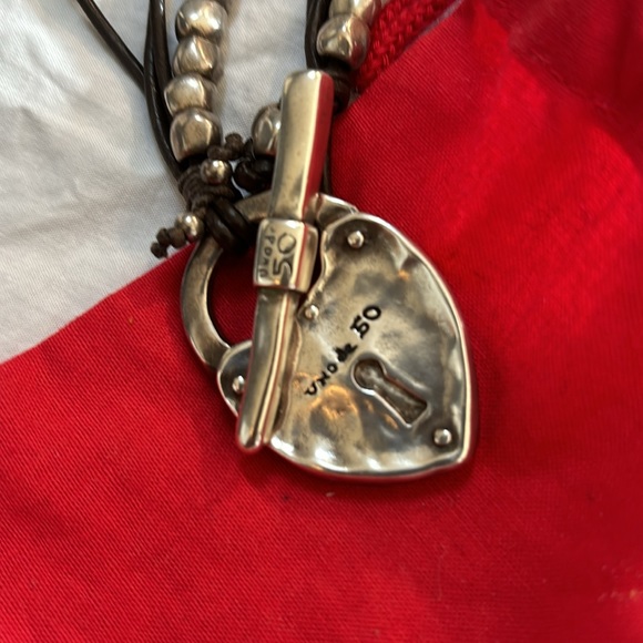 Uno de 50 silver and leather heart, padlock, toggle necklace - Picture 3 of 3